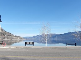 Okanagan Lakefront Resort