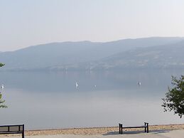 Okanagan Lakefront Resort