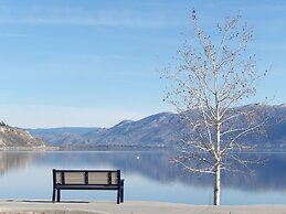 Okanagan Lakefront Resort