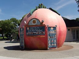 Okanagan Lakefront Resort