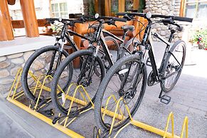 Banff Caribou Lodge and Spa