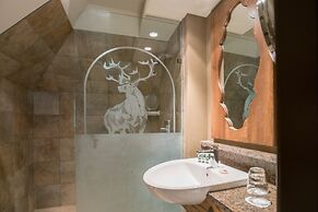 Banff Caribou Lodge and Spa