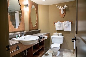 Banff Caribou Lodge and Spa