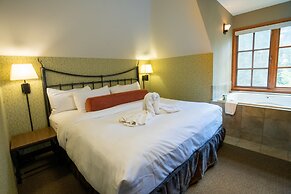 Banff Caribou Lodge and Spa