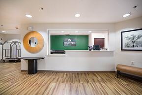 HomeTowne Studios by Red Roof St. Louis - Airport/ N Lindbergh
