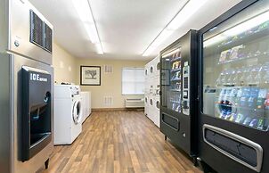 Extended Stay America Suites Kansas City Airport