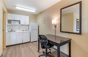 Extended Stay America Select Suites - St. Louis - Westport - E Lacklan