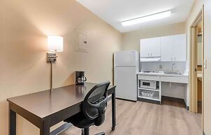Extended Stay America Select Suites - St. Louis - Westport - E Lacklan