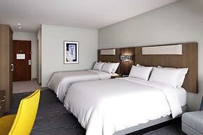 Holiday Inn Express & Suites Central Omaha by IHG