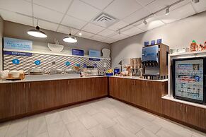 Holiday Inn Express & Suites Central Omaha by IHG
