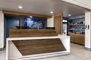 Holiday Inn Express & Suites Central Omaha by IHG