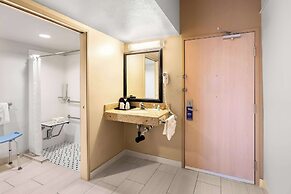 Comfort Inn & Suites near Kino Sports Complex