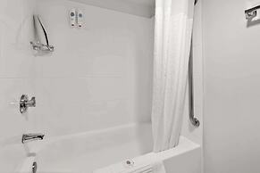 Comfort Inn & Suites near Kino Sports Complex