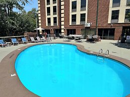 Four Points by Sheraton Greensboro Airport