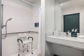 Four Points by Sheraton Greensboro Airport