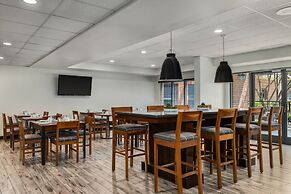 Four Points by Sheraton Greensboro Airport