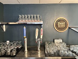 Four Points by Sheraton Greensboro Airport