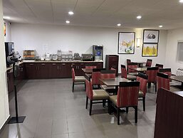 Comfort Suites Omaha Northwest