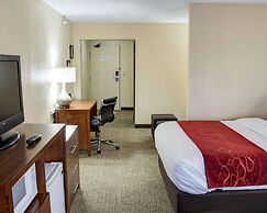 Comfort Suites Omaha Northwest