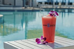 The STRAT Hotel, Casino & Tower