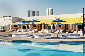 The STRAT Hotel, Casino & Tower