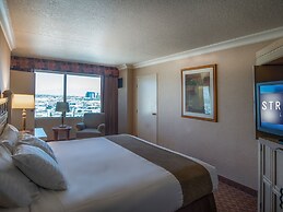 The STRAT Hotel, Casino & Tower