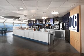 The STRAT Hotel, Casino & Tower