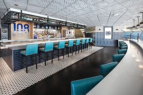 The STRAT Hotel, Casino & Tower