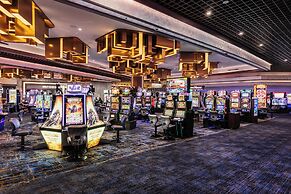 The STRAT Hotel, Casino & Tower