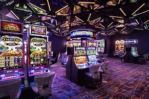 The STRAT Hotel, Casino & Tower