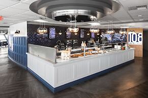 The STRAT Hotel, Casino & Tower