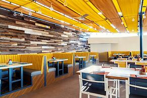 The STRAT Hotel, Casino & Tower