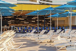 The STRAT Hotel, Casino & Tower