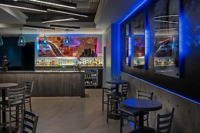 The STRAT Hotel, Casino & Tower