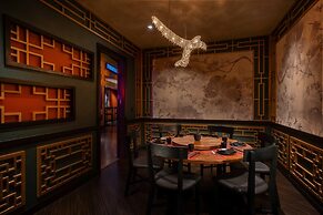 The STRAT Hotel, Casino & Tower