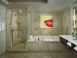 The STRAT Hotel, Casino & Tower