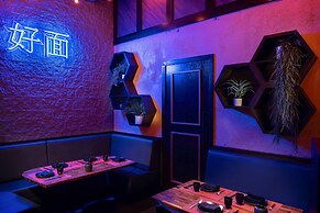 The STRAT Hotel, Casino & Tower