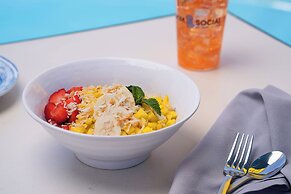 The STRAT Hotel, Casino & Tower