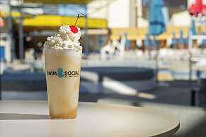 The STRAT Hotel, Casino & Tower