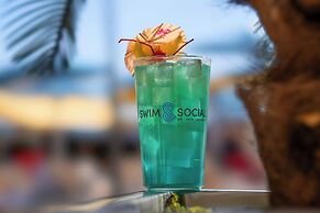 The STRAT Hotel, Casino & Tower