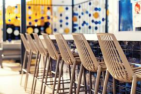 The STRAT Hotel, Casino & Tower