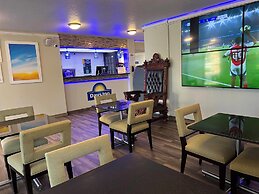 Days Inn by Wyndham Southern Hills/ORU