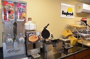 Days Inn by Wyndham Southern Hills/ORU