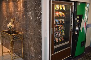 Days Inn by Wyndham Southern Hills/ORU