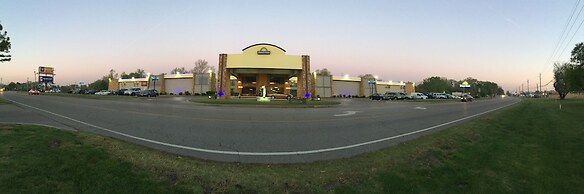 Days Inn by Wyndham Southern Hills/ORU