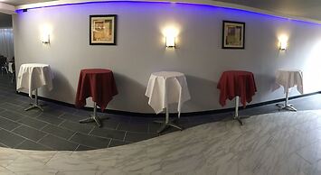 Days Inn by Wyndham Southern Hills/ORU