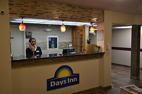 Days Inn by Wyndham Southern Hills/ORU