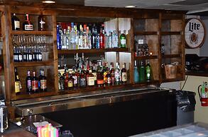 Days Inn by Wyndham Southern Hills/ORU