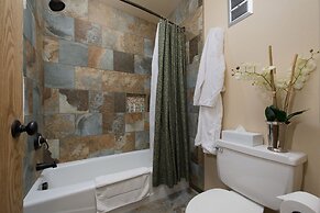 The Rockwell Inn (formerly the Lexington at Jackson Hole Hotel & Suite