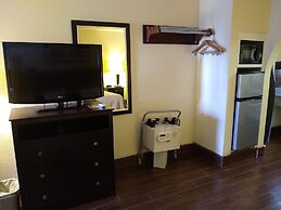 Econo Lodge Inn & Suites West - Energy Corridor